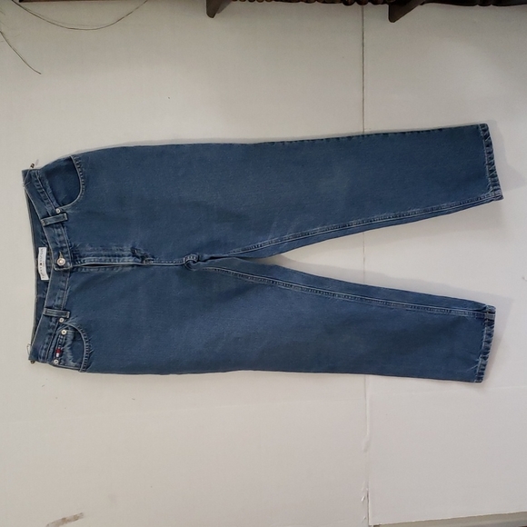 TOMMY HILFIGER HIGH RISE TAPERED MOM FIT JEAN'S - Picture 1 of 7